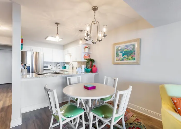 Compass Point Apartment