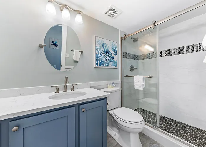 Apartment Compass Point