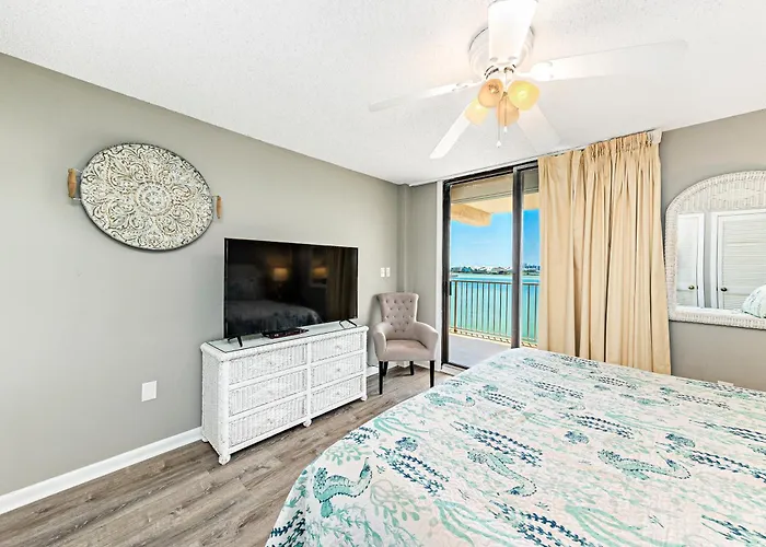 Apartment Compass Point *