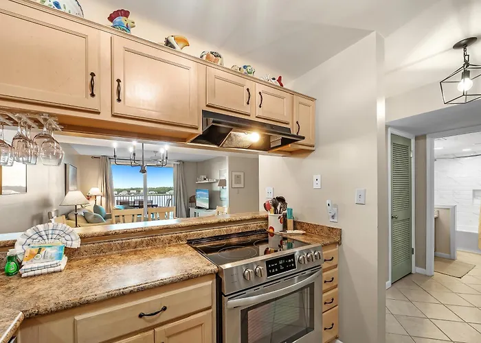 Compass Point Apartment
