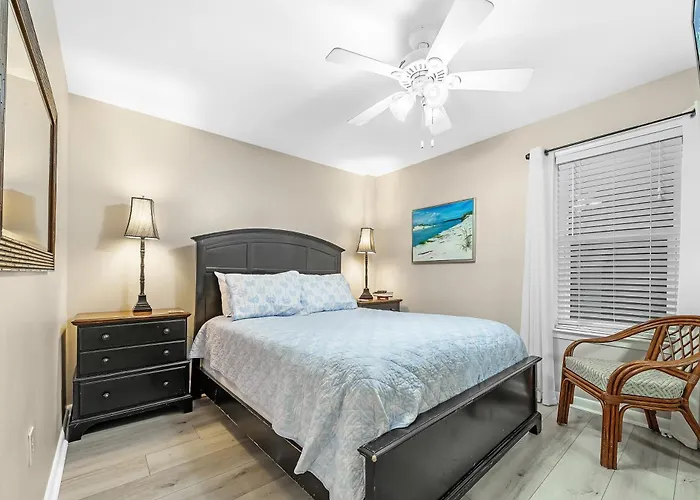 Apartment Compass Point *