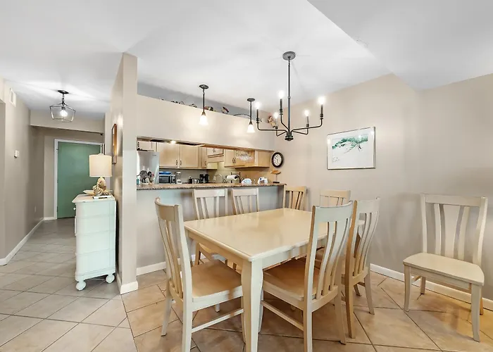Apartment Compass Point *