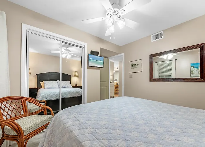 Apartment Compass Point
